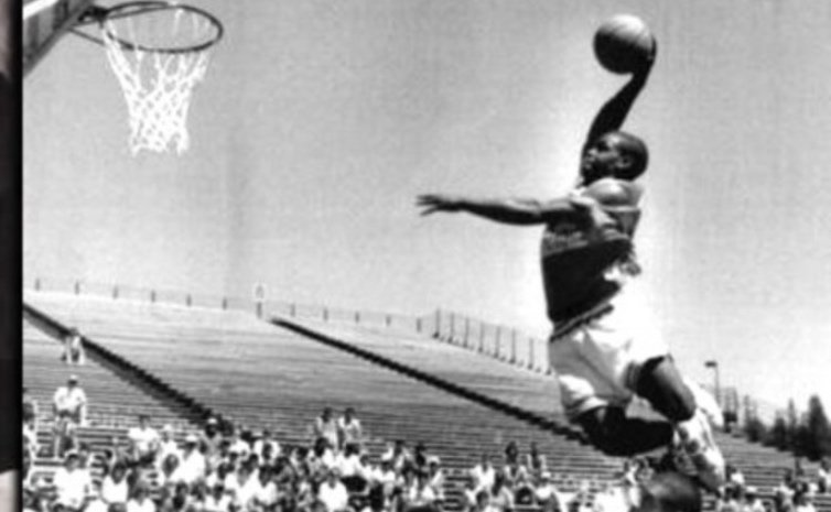 Earl "The Goat" Manigault. Foto/Photo: Check NBA. Fuente/Source: http://basquetplus.com/articulo/earl-goat-manigault-la-leyenda-del-b%C3%A1squet-que-nunca-lleg%C3%B3-la-nba