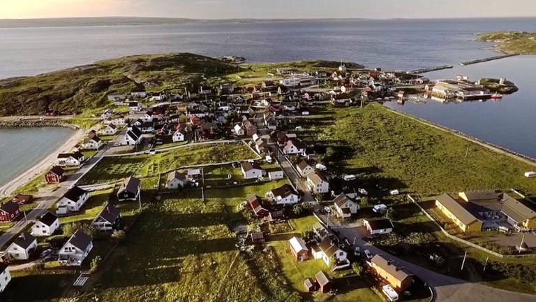 Click image to view story: The coastal village of Bugøynes