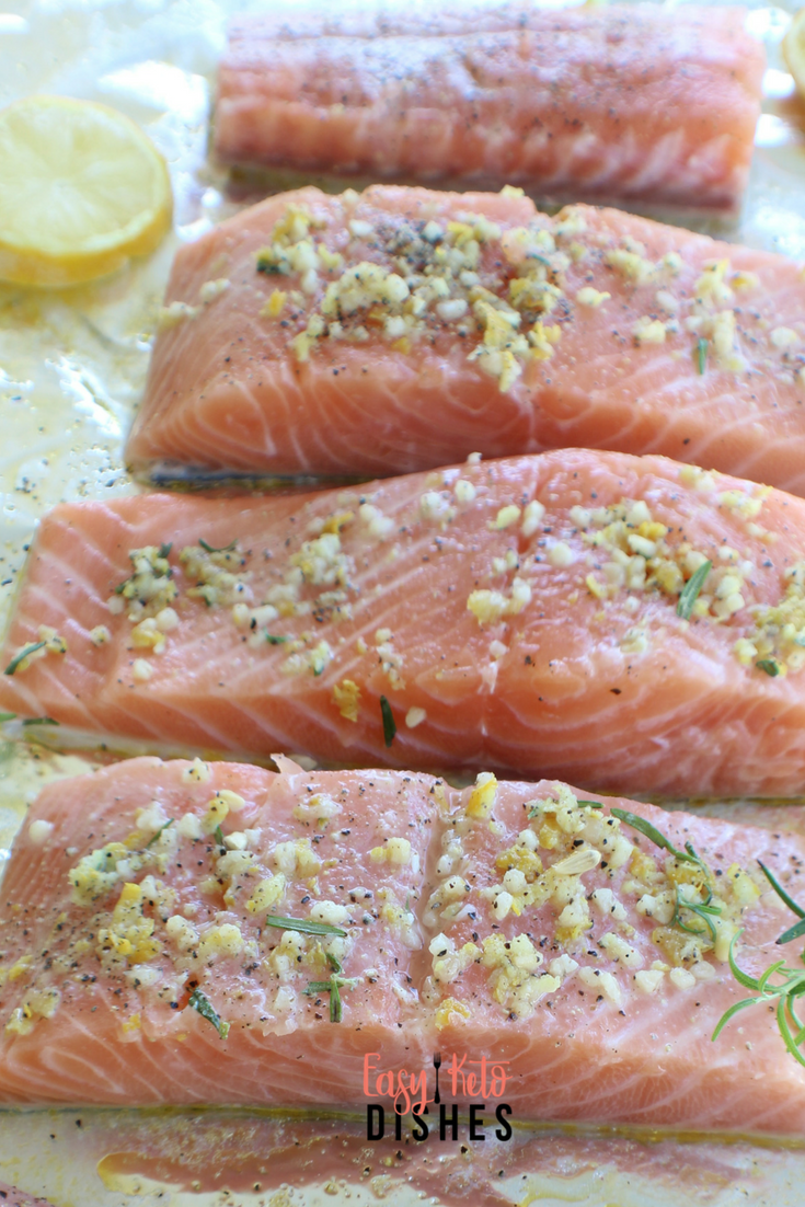 Need a light, tasty dish for when it’s hot outside? Try this moist, flaky, grilled salmon with lemon, rosemary and garlic!