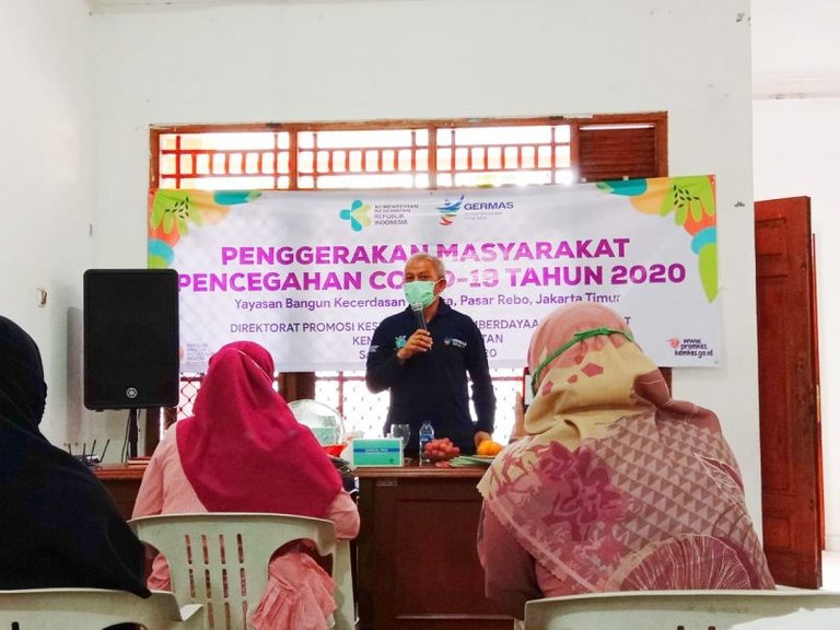 Nurwiyah Verliyanti, MKM selaku Kepala Seksi Kesehatan Masyarakat Sudin Kesehatan Jakarta Timur