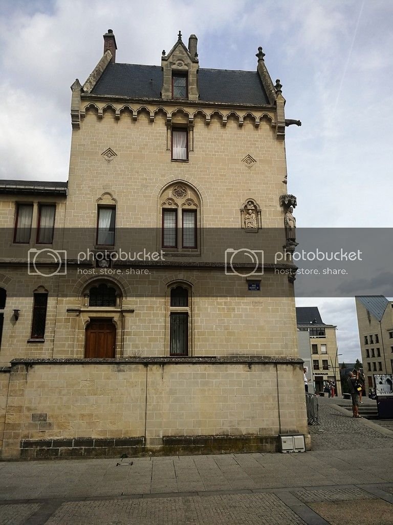 House on cathedral square