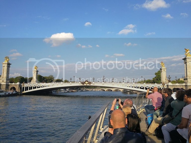 Spectacular bridge