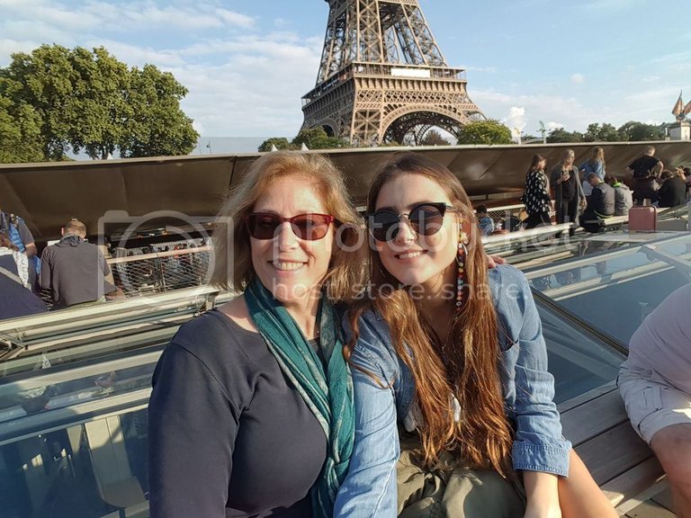 Linsey & Emma on the boat