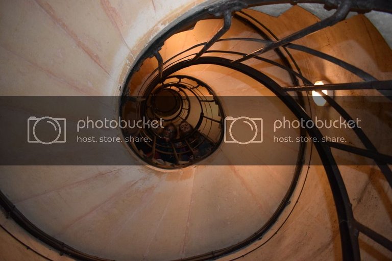 Arc de Triomphe spiral staircase - Tim looking up