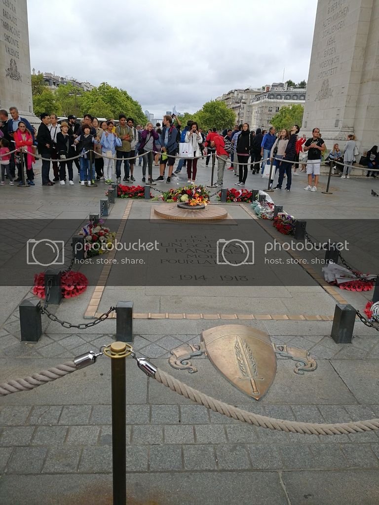 Unknown French soldier tomb