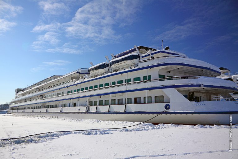 The motor ship "Nikolay Karamzin"