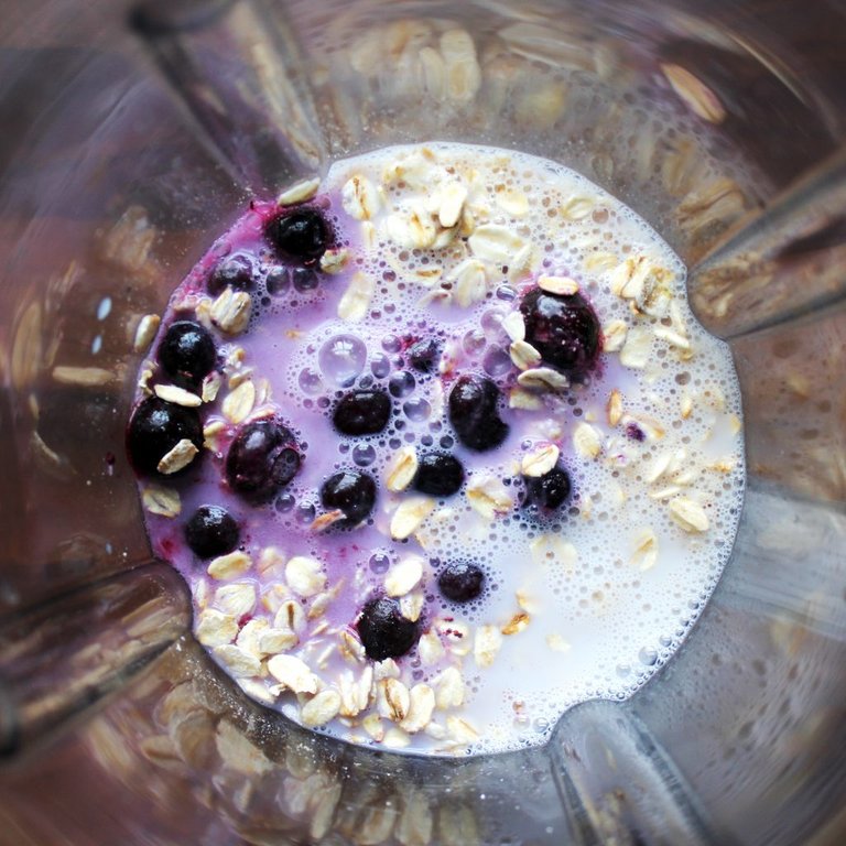 Blueberry Smoothie Blender