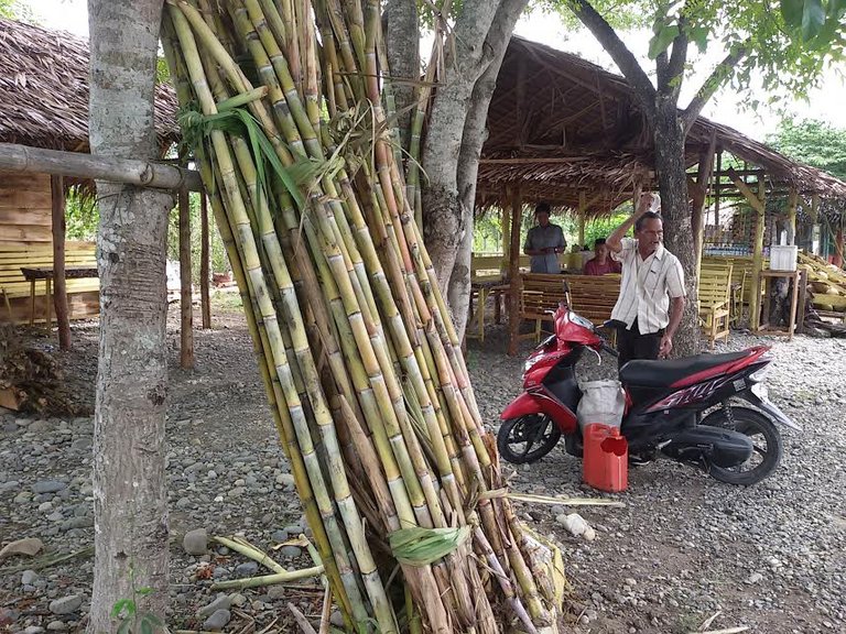 Hasil gambar untuk warung pinggir jalan seulawah