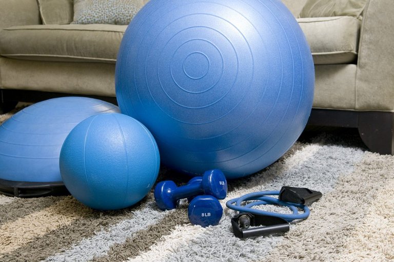  Our 5 Favorite Exercise Equipment for Beginners