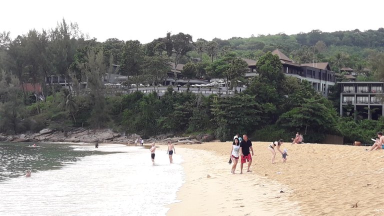 Pullman Phuket Hotel - Beach