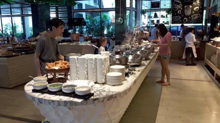 Pullman Phuket Hotel - Breakfast