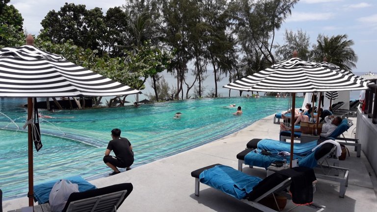 Pullman Phuket Hotel - Swimming-pool