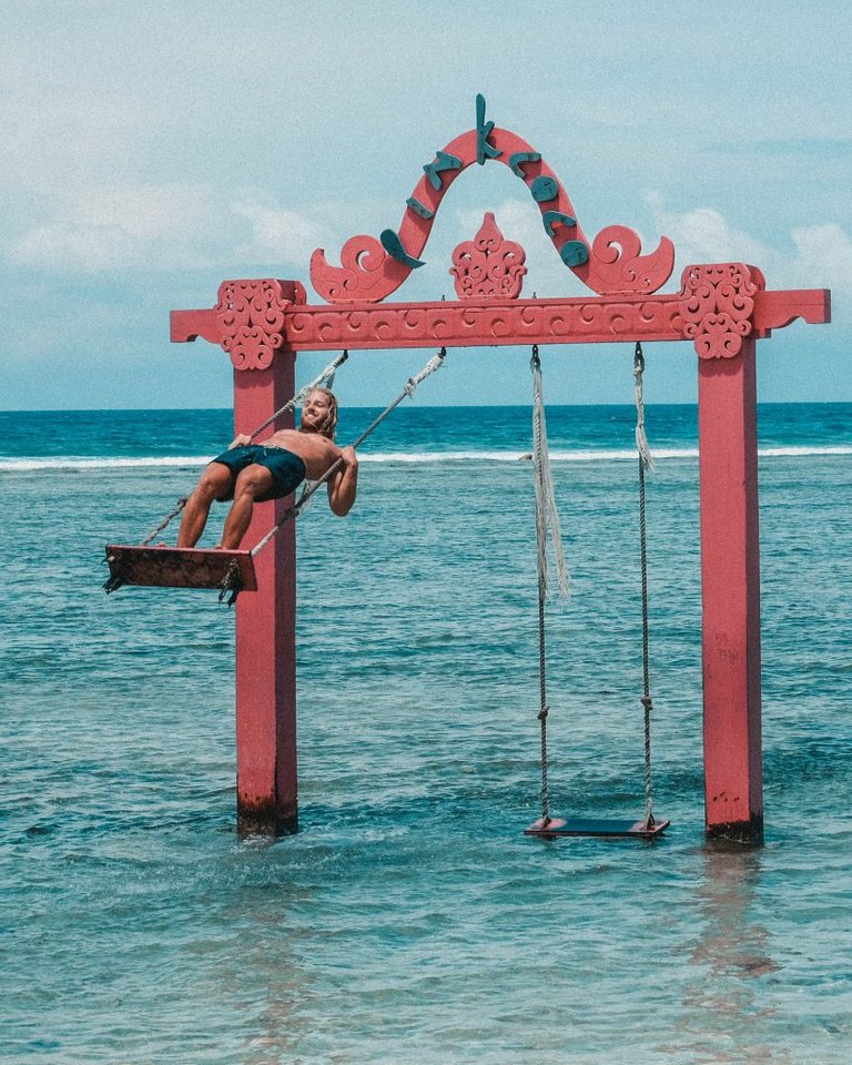 gili waterswing