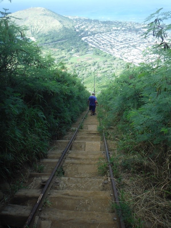 downward view of Koko trail