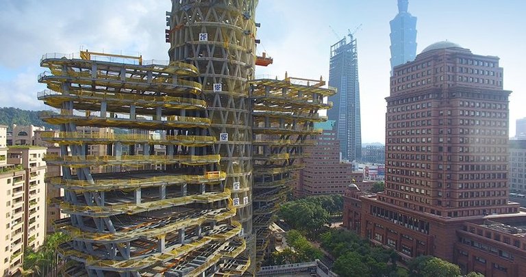 How the Twisting Tao Zhu Yin Yuan looks like from the next condo when we look much closer.
