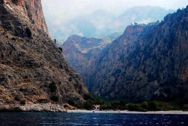 Butterfly valley