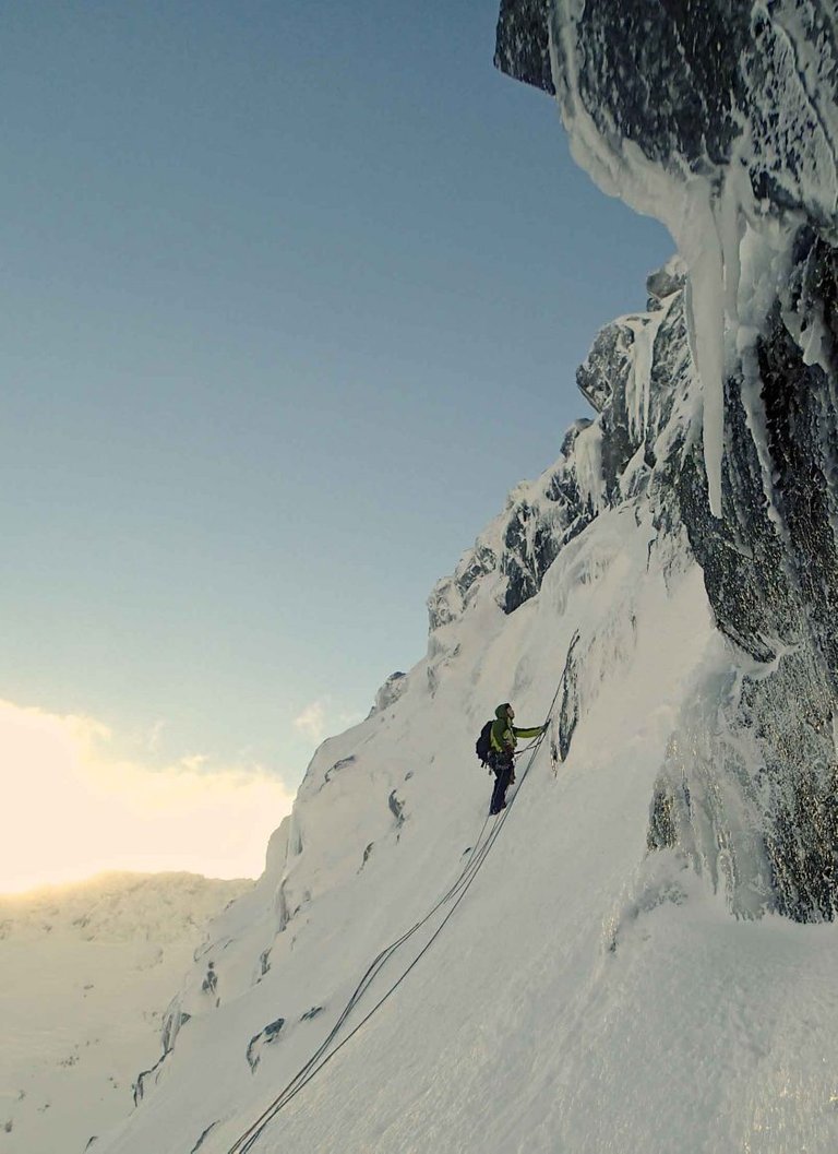 Climbing Ben Nevis in the winter can be a real challenge for experienced mountaineers. Photo: Masa Sakano/Flickr 