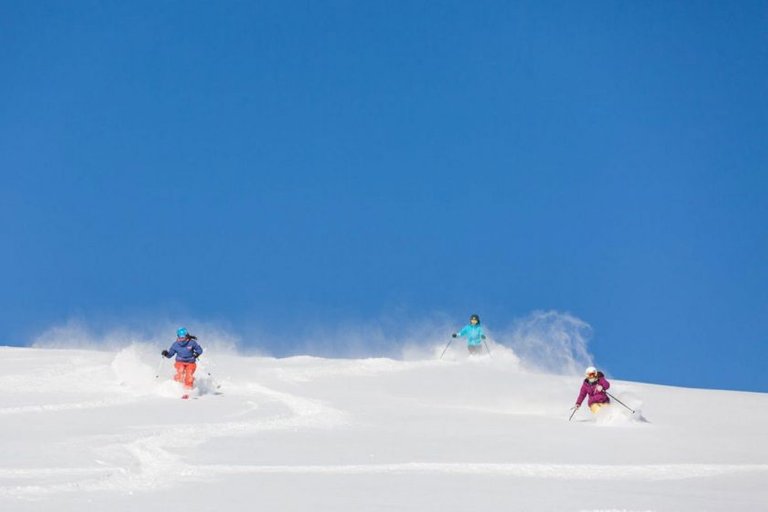 Bluebird skies and perfect turns—on the slopes at Beaver Creek — everything you need for an epic winter adventure. Photo: Beaver Creek Resort