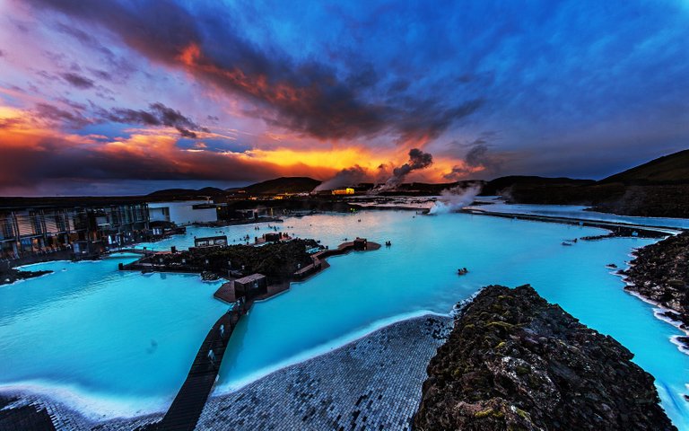 Discover Iceland's beautiful Blue Lagoon geothermal spa