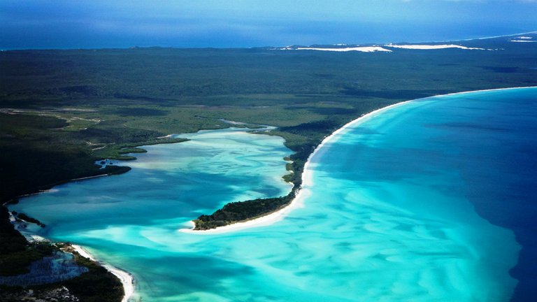 Fraser Island. Photo Source - livinghealthua.com