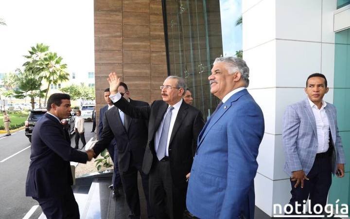 Gobierno y oposición finalizaron diálogo sin acuerdos