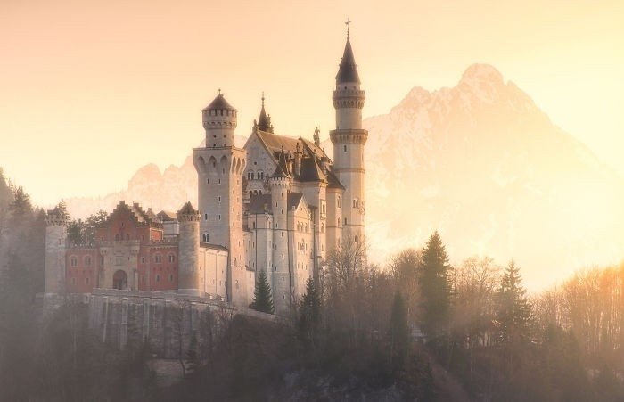 19-neuschwanstein-castle-germanyjpg-728x728.jpg