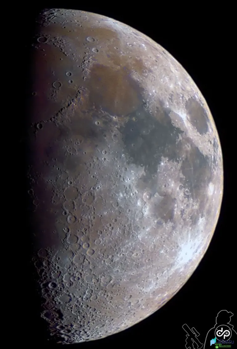 405opjpl0nwk4zw_MOON1.jpg