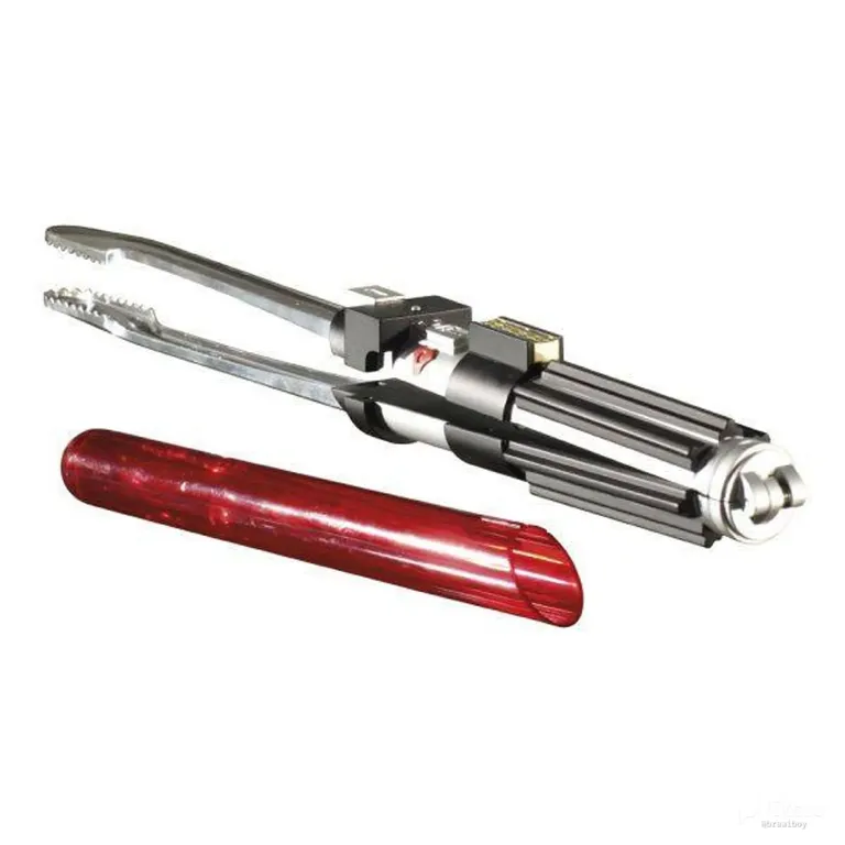 405opf12l2rt6oyu_Lightsaber Braai Tongs.jpg