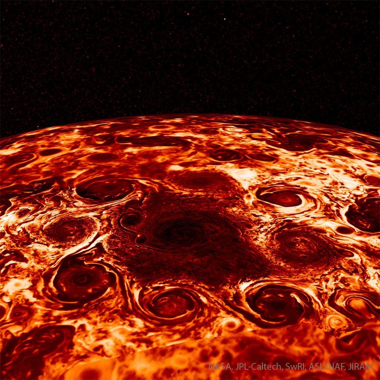 Cyclones at Jupiter's North Pole