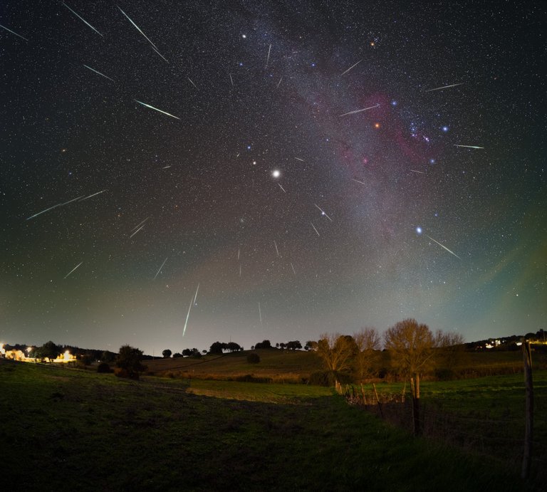 Jupiter and the Meteors from Gemini