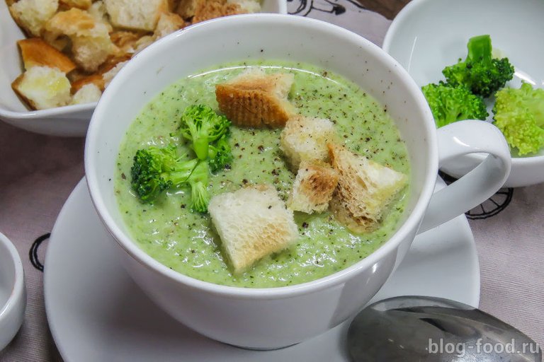 Broccoli cream soup