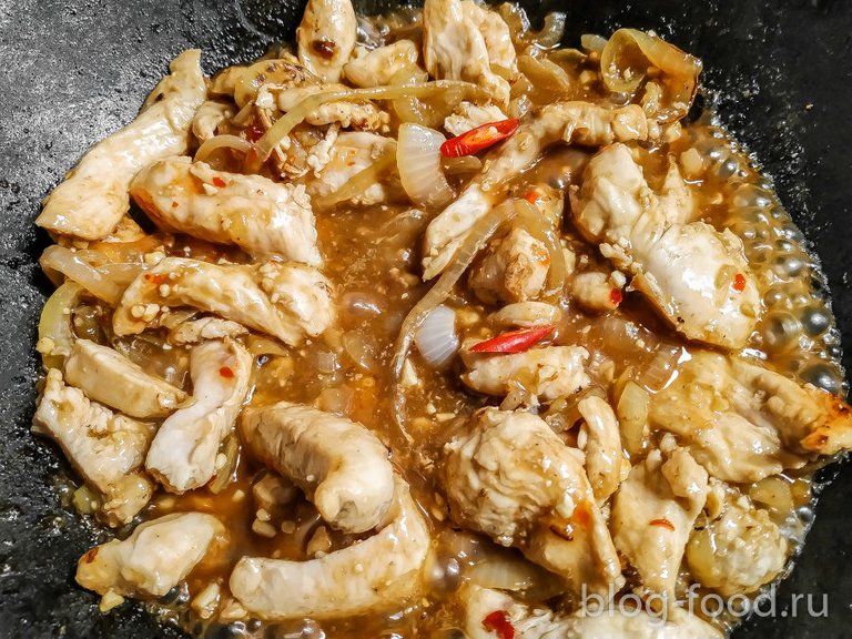 Pad Thai with chicken