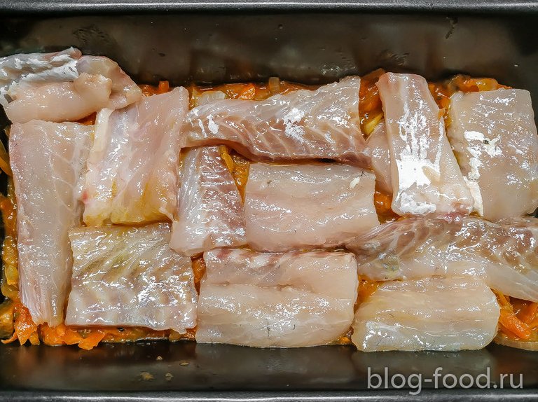 Fish under vegetable marinade