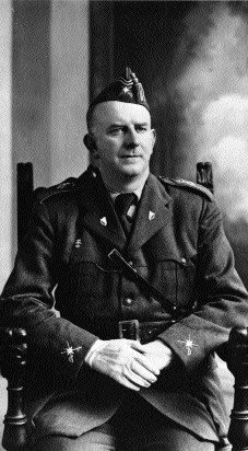 General O'Duffy con el uniforme de la Brigada Irlandesa