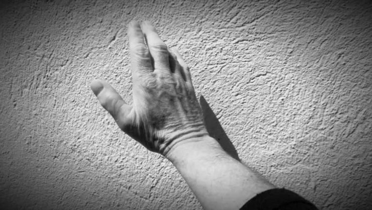Tai Chi Hand positions： 2 Creating The Push Hand