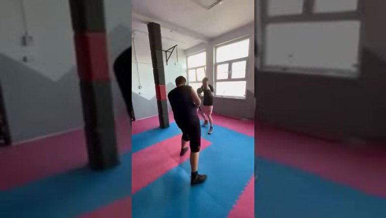 Mala rundka🥊