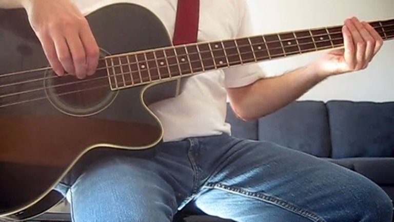 Far Behind - Candlebox (1993) - Accoustic Bass Guitar cover