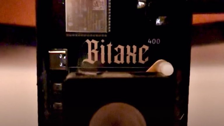 Bitaxe Bitcoin Miner  running on 20 Watts Solar