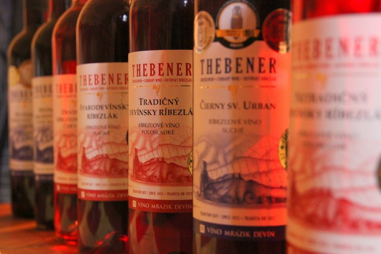 Thebener wines