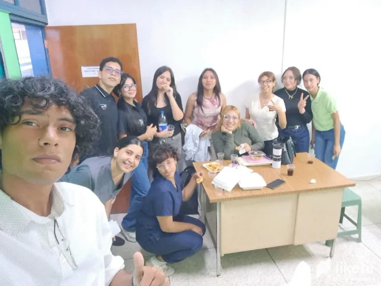 D18TrVwGU4B009Fb_photo_2025-07-01_18-27-16_2.webp