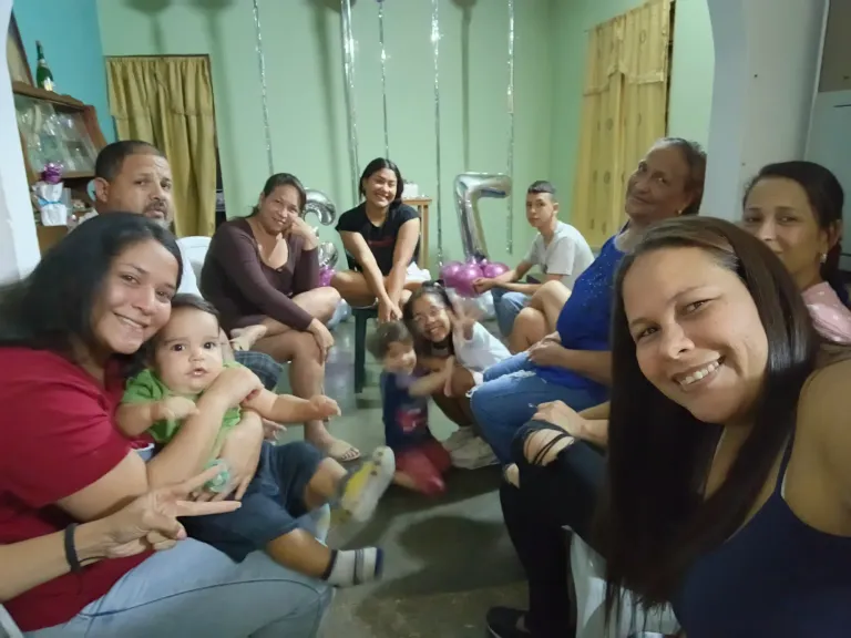 1BloVDZGXRcSwCY0_1000055706.webp