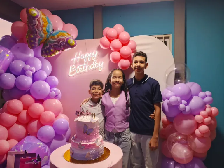 OHeJMRiafhkXqy5j_1000183805.webp