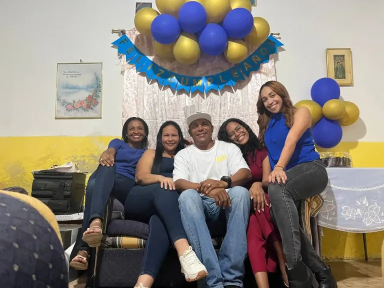 R8jH8aHvVp44AZj0_1000129704.webp