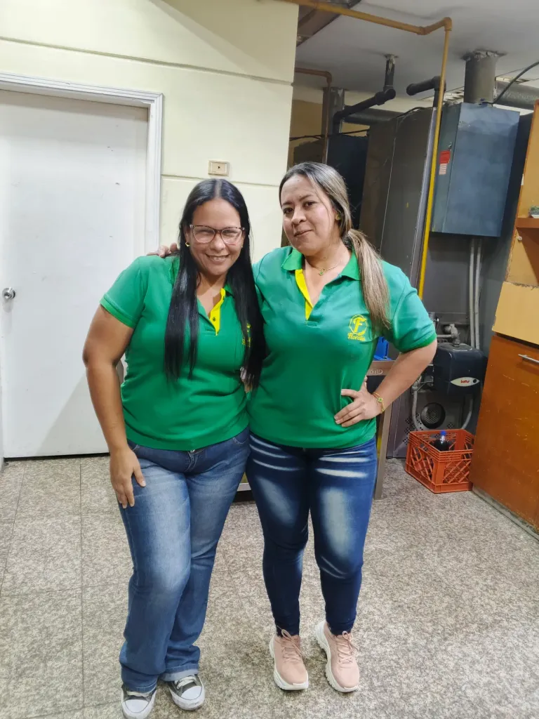 qqkDSvKqJvX5adoo_1000178895.webp