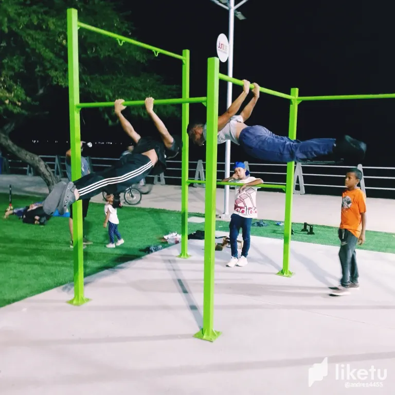 clpk8n3xx02qcaeszh8k422et_FotoGrid_20231129_163142292.webp