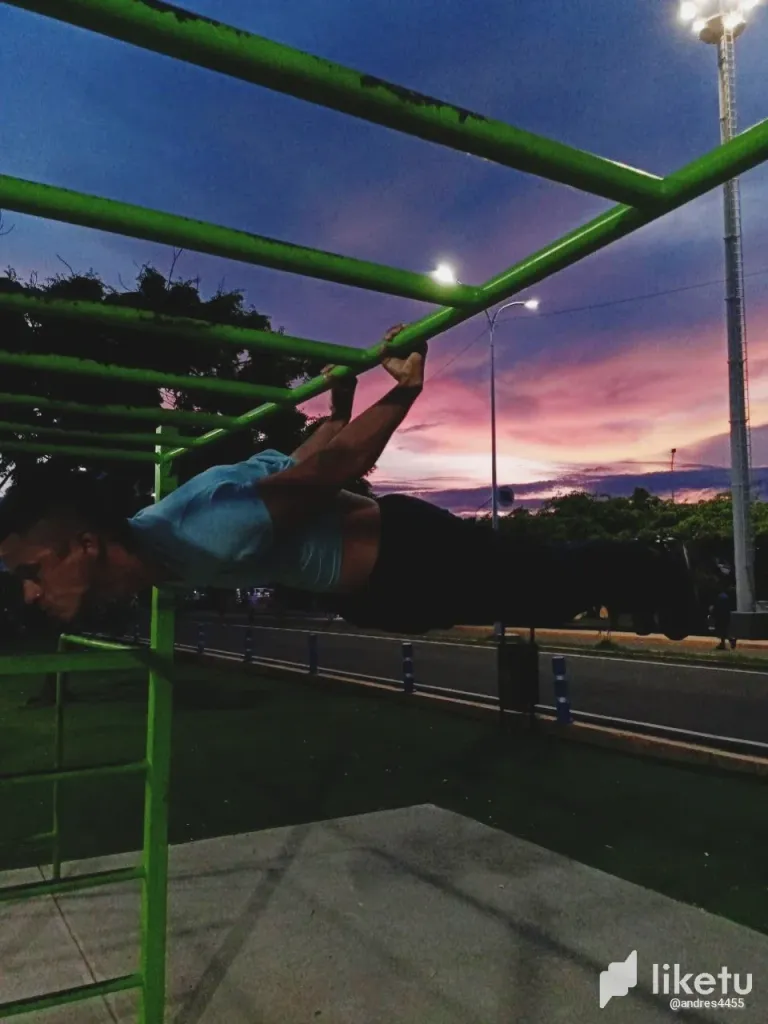 clpk8n9fb02o5a2sz7wtvfof5_FotoGrid_20231030_221317410.webp