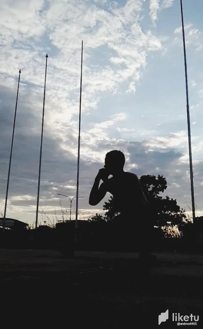 clqzvhoah00it0ysz5iayhf5r_FotoGrid_20240104_194801609.webp