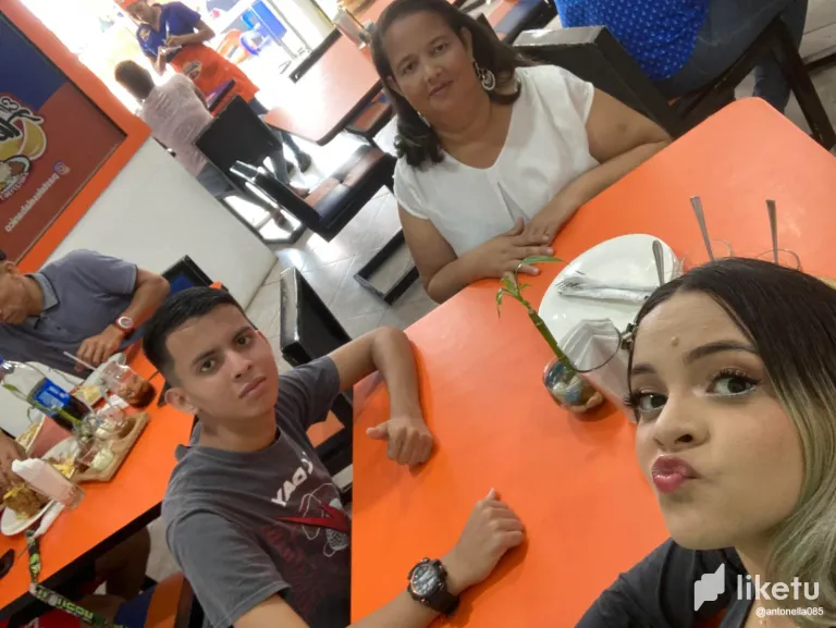 clqpukqh8000dinsz1b9h8m8v_404240156_724465876297549_8407403740759630336_n.webp