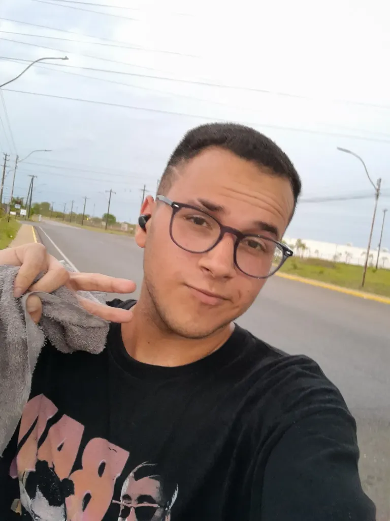 14ib4BBIjlSAK1q6_20250503_175544.webp