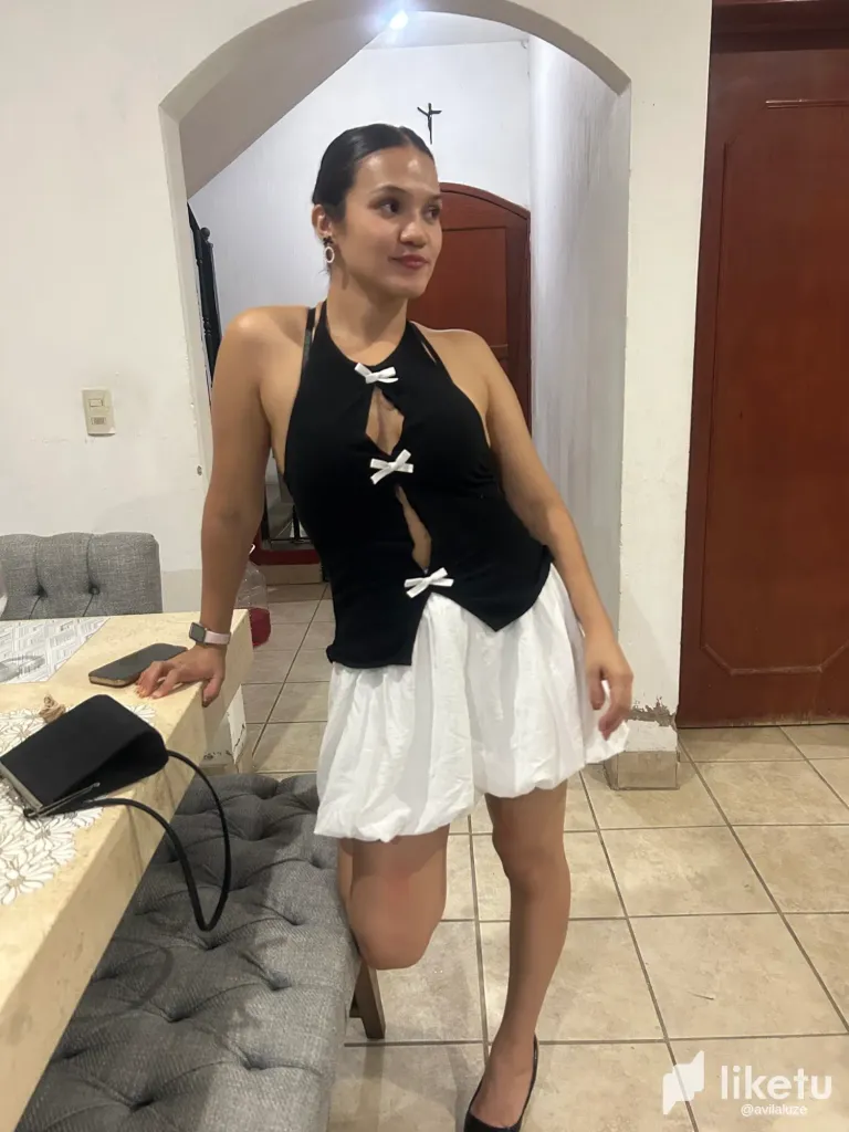 At Home Vibes with My Favorite Look 🖤🤍 Fotitos en Casa con uno de Mis Outfits Favoritos